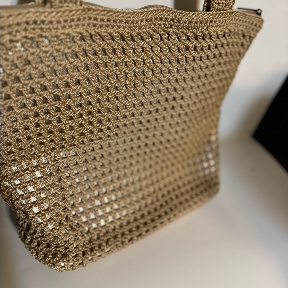 The Sak Tan Woven Tote bag with gold accents. Very nice NWOT no hang tag summer - Picture 5 of 11